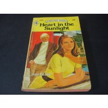 9780373019441 - Heart In The Sunlight (A Harlequin Romance, Volume 1944)