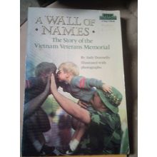 9780679801696 - A Wall of Names: The Story of the Vietnam Veterans Memorial