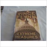 9780743270427 - Extreme Measures: A Thriller (The Mitch Rapp Series)