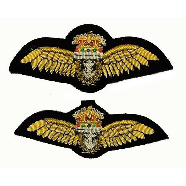 BRITISH ROYAL NAVY FLEET AIR ARM BULLION WIRE PILOT KING OR QUEEN 