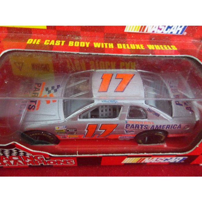 Racing Champions 1997 NASCAR #17 Darrell Waltrip Diecast Stock Car