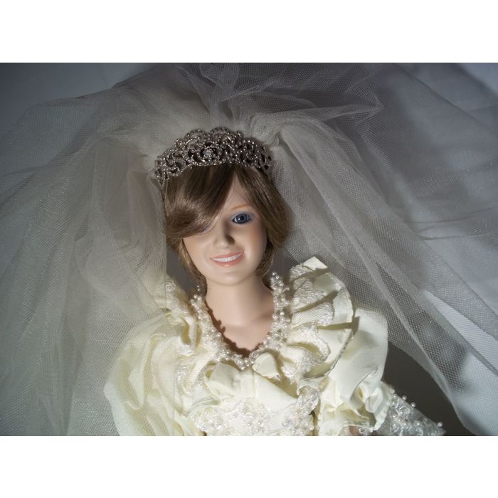 princess diana doll wedding dress danbury mint Princess Diana Bride Collection Porcelain Doll Danbury Mint Doll