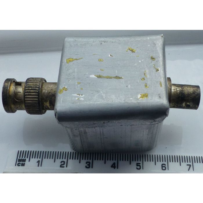 RF project box 32 x 32 x 32mm inside. BNC male and female connectors on ...