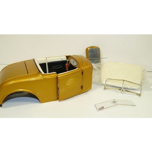 Acme 1932 Ford roadster body, no box