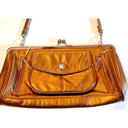 Nine West Women's Shoulder Bag Metallic Gold Leather Kiss Lock Pockets Zipper