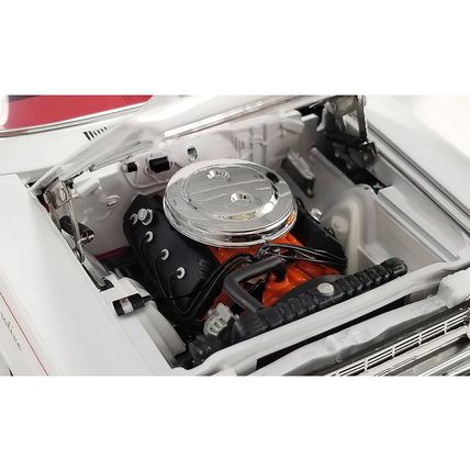 1/18 (IB ) 1967 Plymouth Belvedere II Super Stock "Don Grotheer" White with Grap