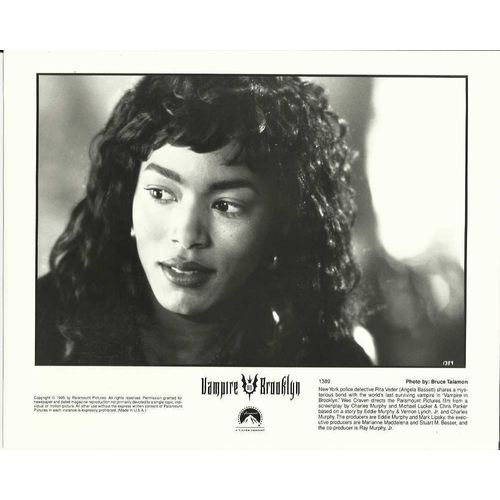 ANGELA BASSETT Vampire In Brooklyn Press Still (1389)