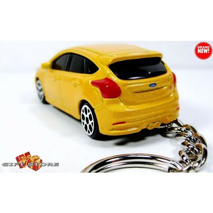 KEYCHAIN YELLOW ELECTRIC GOLD FORD FOCUS ST CUSTOM Ltd EDITION GREAT GIFT