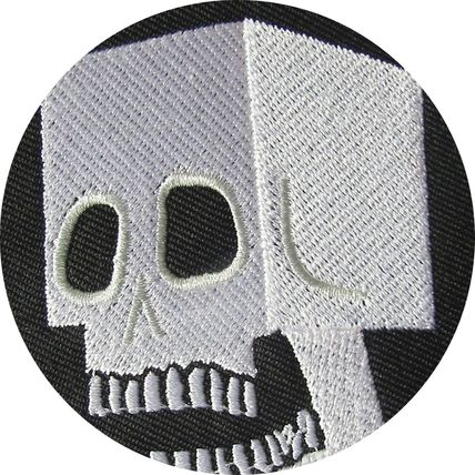Blockhead Skull Horror Iron On Patch Motif Applique 11 cm x 11 cm Easy Fix P300