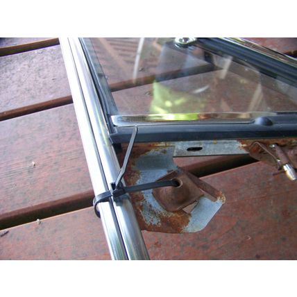 1966 PLYMOUTH BELVEDERE SATELLITE 2D HARD TOP RH WING WINDOW & FRAME OEM