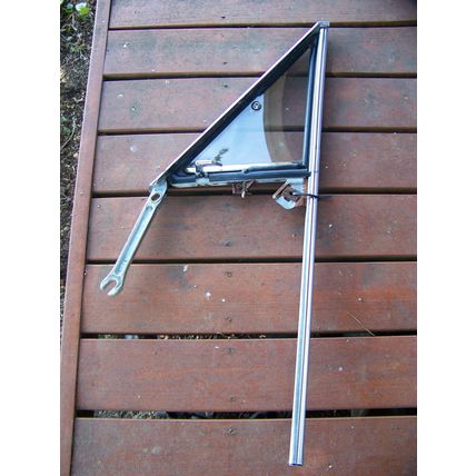 1966 PLYMOUTH BELVEDERE SATELLITE 2D HARD TOP RH WING WINDOW & FRAME OEM