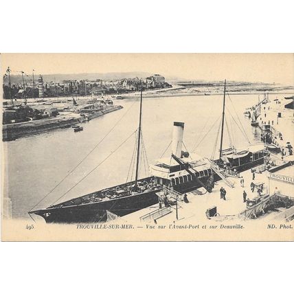 14 - Trouville - Vue sur l'Avant-Port et sur Deauville