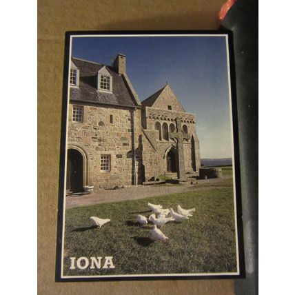 IONA ABBEY & St. JOHNS CROSS unused postcard. c. 1994 (A) =