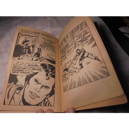 JUSTICE LEAGUE NEWSPAPER STRIP Paperback, DC Comics, 1982!! $20.00 obo!