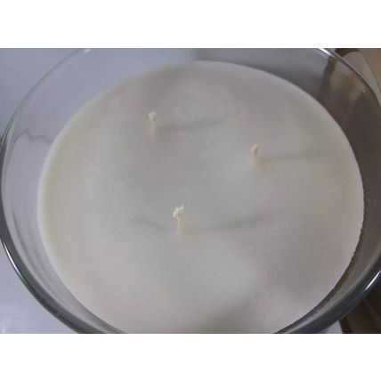 Bath & Body Works 3-wick 14.5 oz Candle Mahogany Teakwood