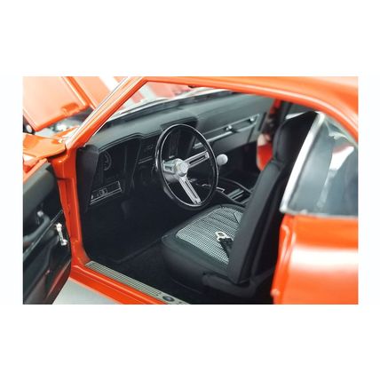 1/18 ( WR ) 1969 CHEVROLET CAMARO RESTOMOD , Limited Edition to 800 pieces