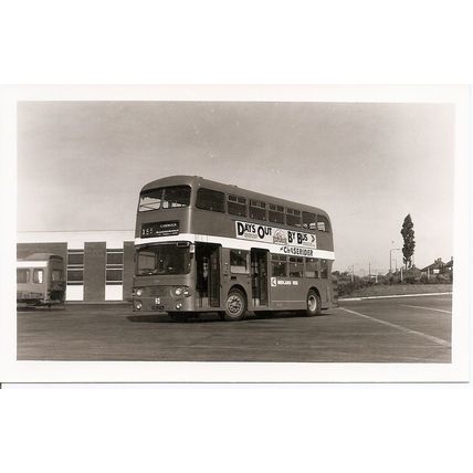 Black & White Photograph of B.& M.M.O. Co. Ltd. - Midland Red - YHA 274J