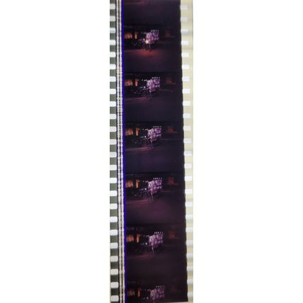 VAMPIRES. Pk MTP - b045s . 1 STRIP OF 5 - 35MM FILM CELLS. MTP