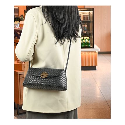 Women's Woven Shoulder Crossbody Bag Handbag Black