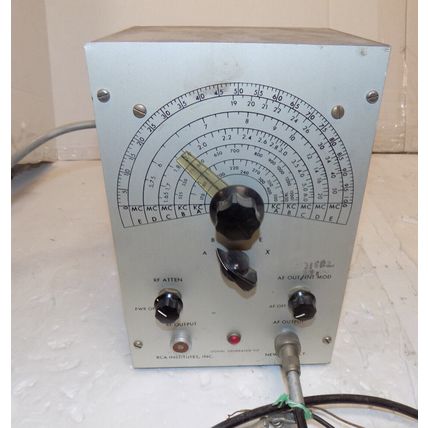RCA SIGNAL GENERATOR