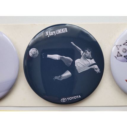 TOYOTA x Gary Lineker 3.25" Pinback Button Set Of 3 w/ Sticker - 90s Pin Badges