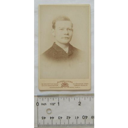 Carte-de-visite Jas. Russell & Son, London - gentleman