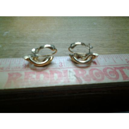 VINTAGE NAPIER GOLD TONE EARRINGS