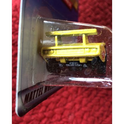 1997 Hot Wheels Diecast #739 Flyin' Aces Series #3 Of 4 Sol-Aire CX4 Yellow