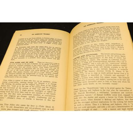 Theodore Dreiser’s An American Tragedy 1965 Monarch Notes Reference Book