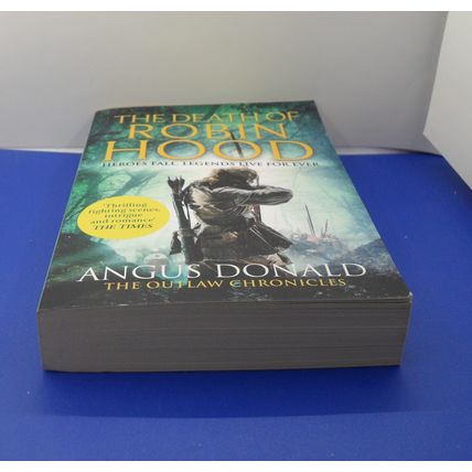 The Death of Robin Hood (Outlaw Chronicles), by Angus Donald | PB tpb VG