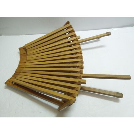Vintage MCM folding Wooden Basket for table, fruit basket, mail, ect. 9.5"