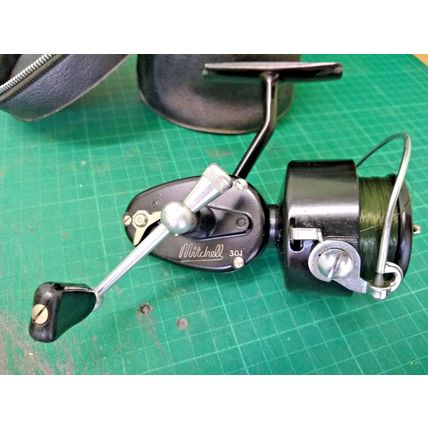 Vintage MITCHELL Model 301 Spinning Reel Fishing Reel Made In France 01