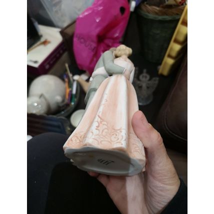 Enesco Treasured Memories Courting
