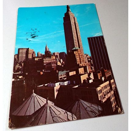 EMPIRE STATE and CHRYSLER BUILDINGS : NEW YORK : POSTCARD