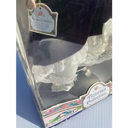 NIB VTG Brass Key Victorian Collection Limited Edition Genuine Porcelain Doll