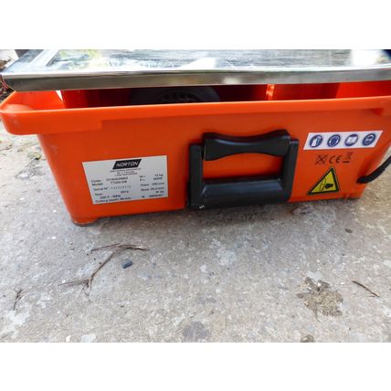 NORTON TT200 EM TILE CUTTER