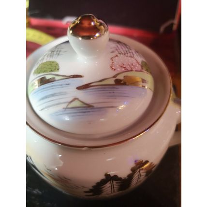 Kutani Lidded Sugar Bowl