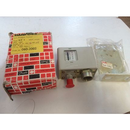 NEW Danfoss KP1, 100 PSIG ,060-2002 Pressure Switch,CX