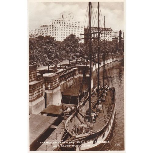 Thames Embankment Shell Mex Building & Savoy Hotel London Postcard (LN71344)