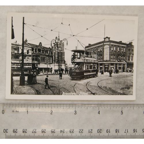 Photo Ilford Tram in Broadway