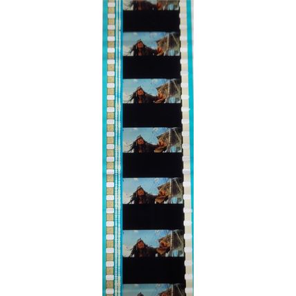 Pk GEB - L - MIX - A 010j . 1 STRIP OF 5 - 35MM FILM CELLS. ( )
