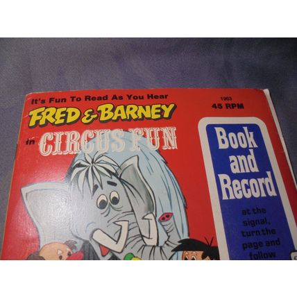 1974 FLINTSTONES Book & Record Set! Excellent Condition!! $10.00 obo!