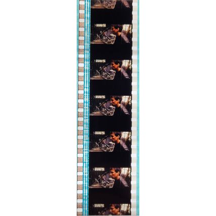 Pk GEB - Z - MIX - d 084F . 1 STRIP OF 5 - 35MM FILM CELLS. ( )