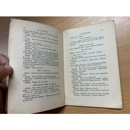 c1920s GERTRUDE E JENNINGS NO SERVANTS DRAMA PLAY SMALL THIN PAPERBACK BOOK (LL)