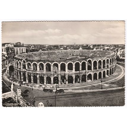 Postcard Amphitheatre, Verona, Italy. Real photo. Unposted