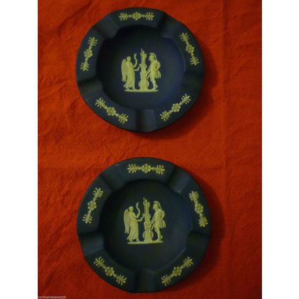 PAIR RARE WEDGWOOD JASPERWARE DARK BLUE COBALT DECORATIVE ASH TRAYS ASHTRAYS