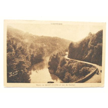 1949 postcard Route de Saint Sauves et Lac du Barrage