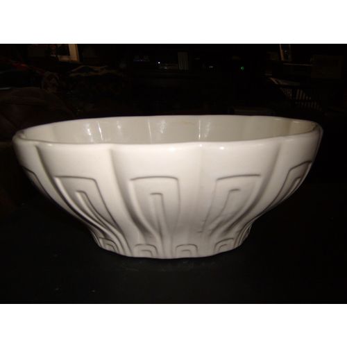 Vintage Haeger #17 White Scalloped Art Deco Ceramic Planter - 9 X 5 X 4