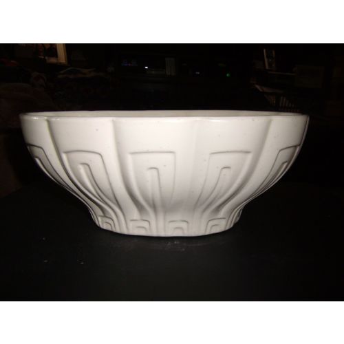 Vintage Haeger #17 White Scalloped Art Deco Ceramic Planter - 9 X 5 X 4