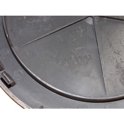 1992 - 1999 Chevy Silverado Suburban Tahoe Escalade Wheel Center Cap 15650043